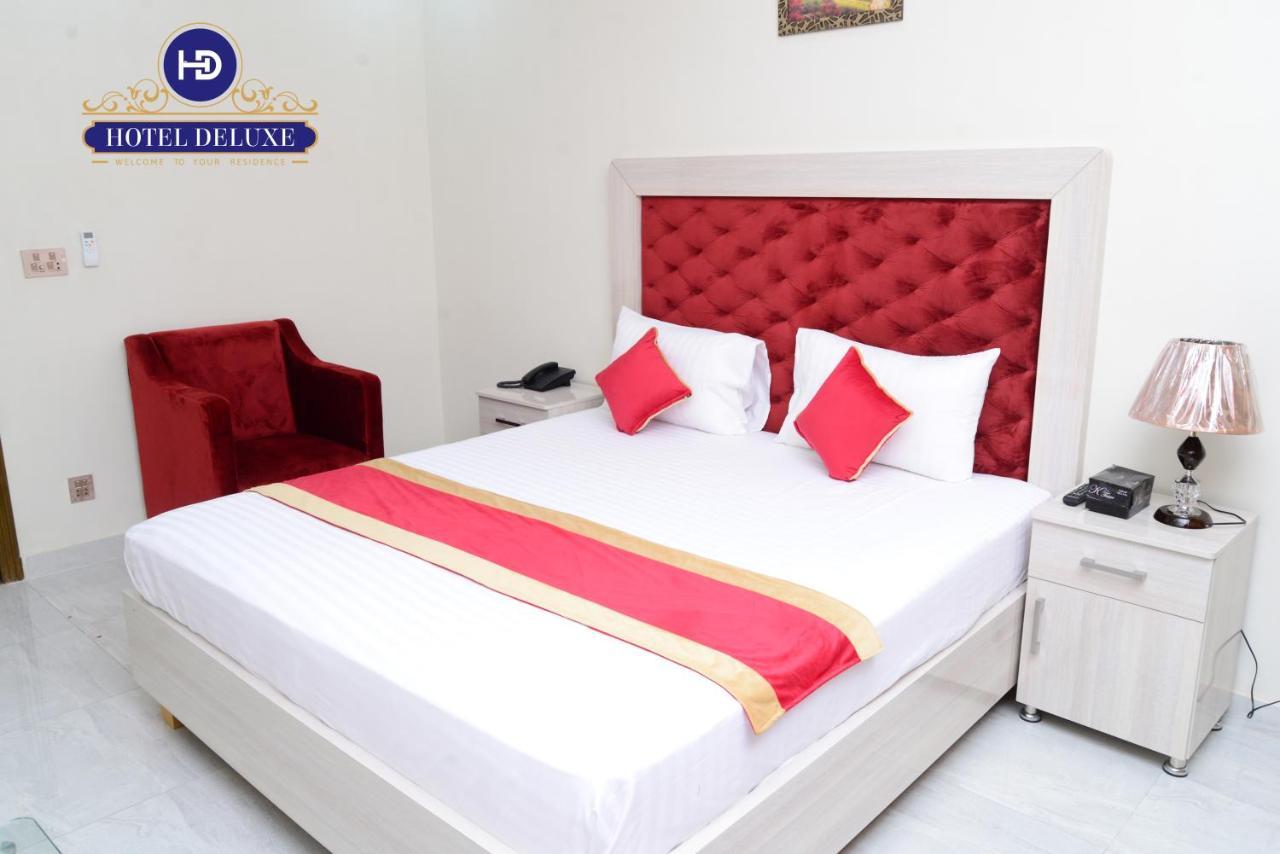 Hotel Deluxe Lahore Eksteriør bilde