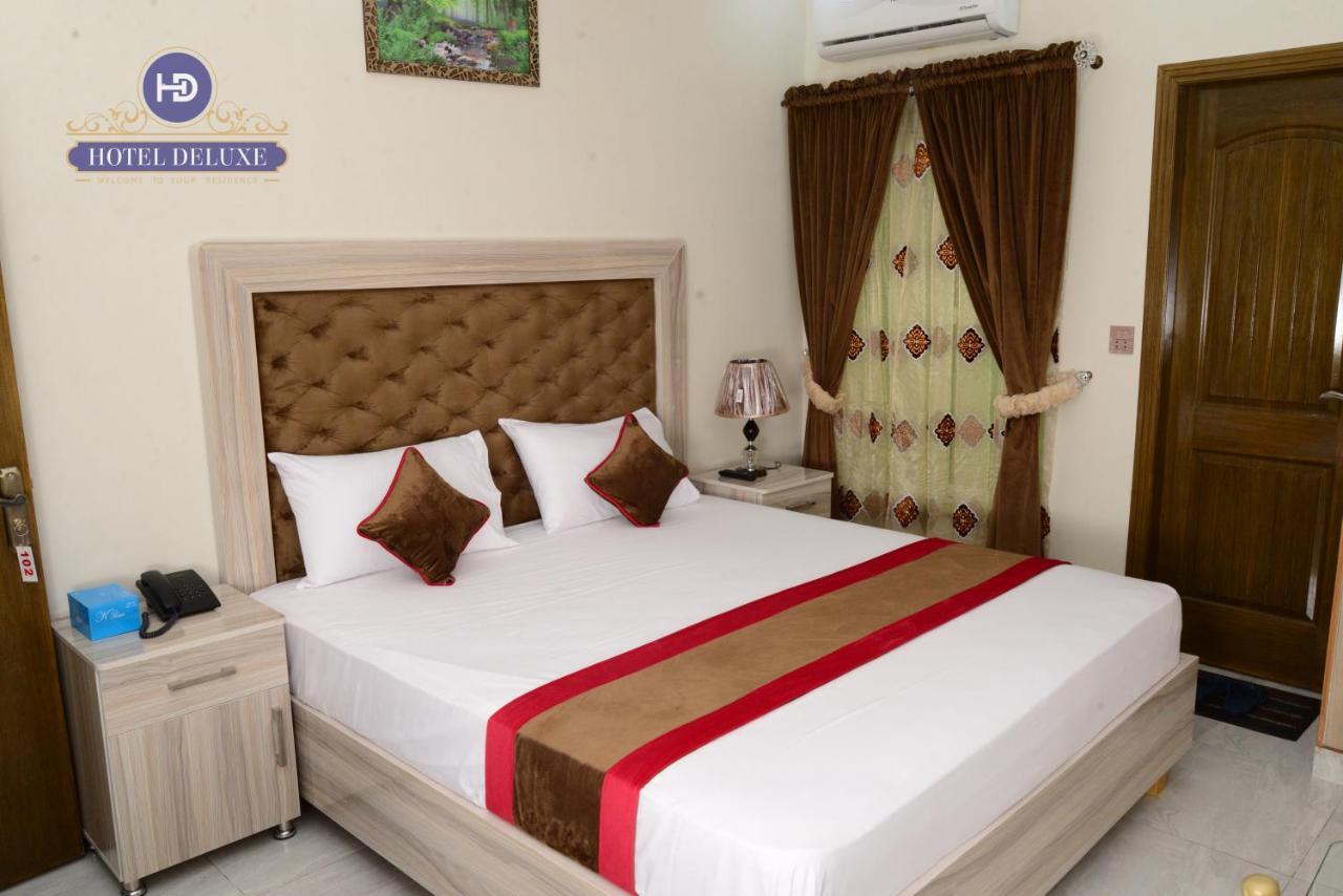 Hotel Deluxe Lahore Eksteriør bilde