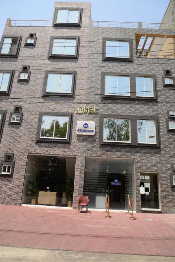 Hotel Deluxe Lahore Eksteriør bilde