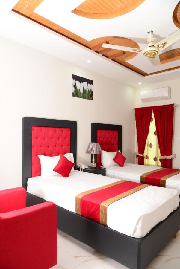 Hotel Deluxe Lahore Eksteriør bilde