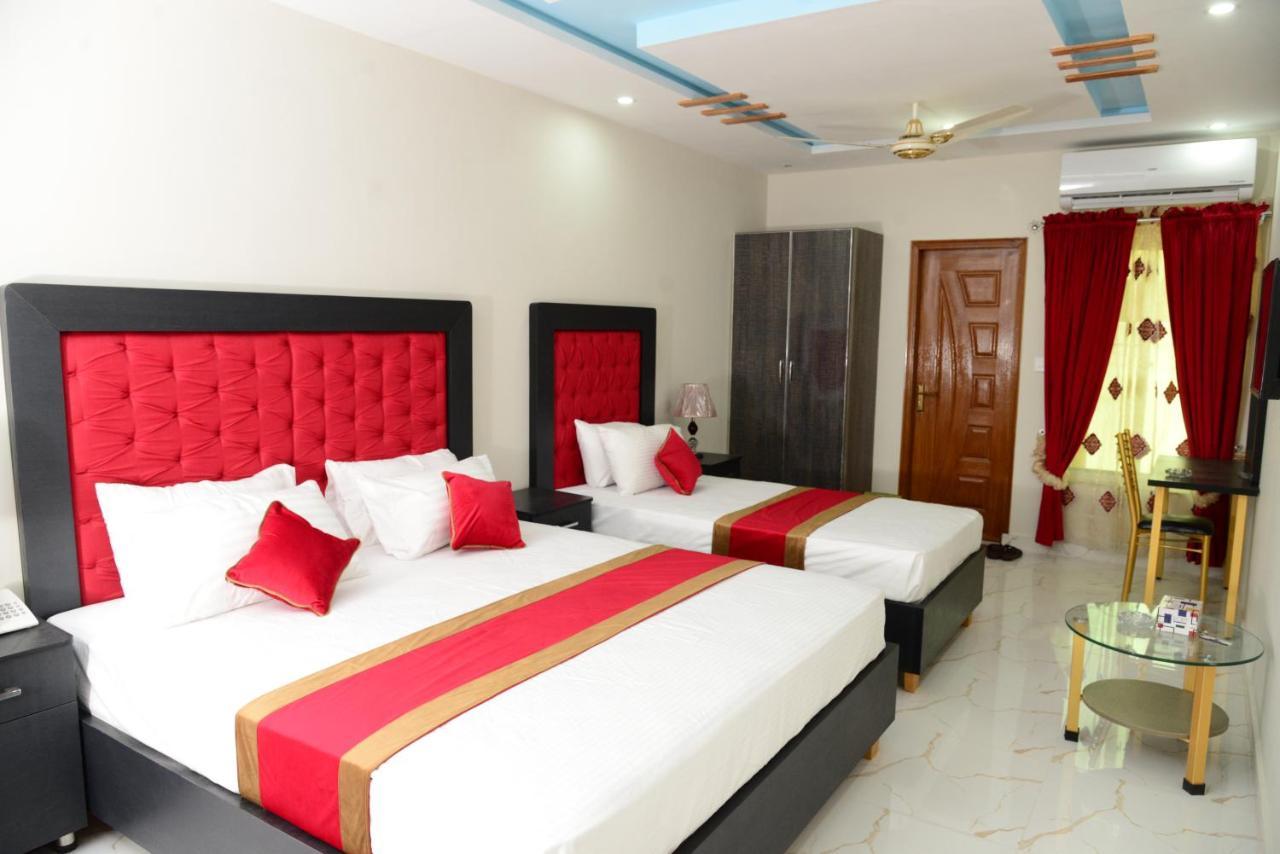 Hotel Deluxe Lahore Eksteriør bilde
