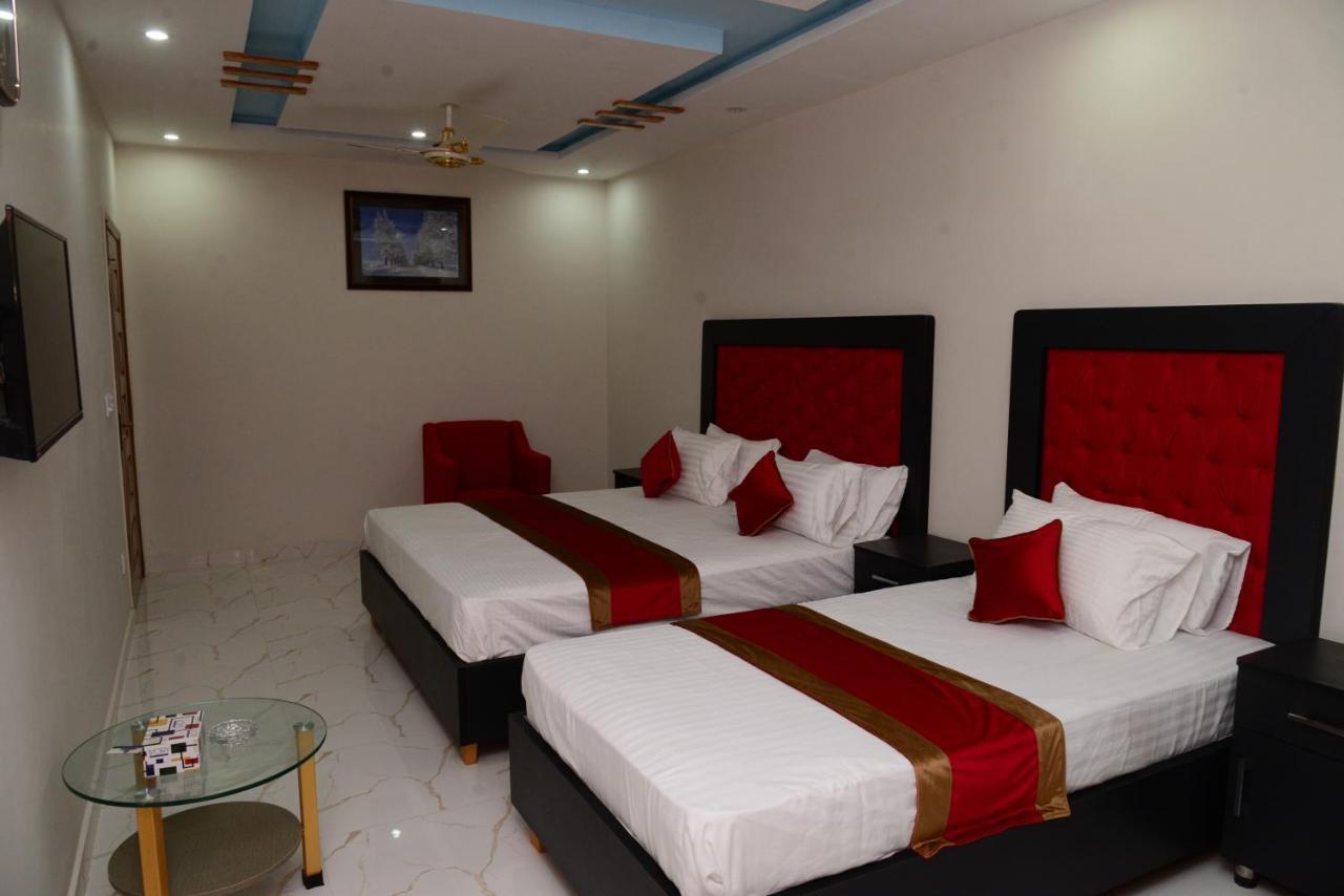 Hotel Deluxe Lahore Eksteriør bilde