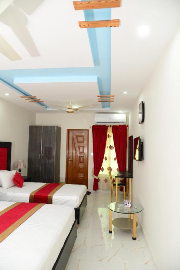 Hotel Deluxe Lahore Eksteriør bilde