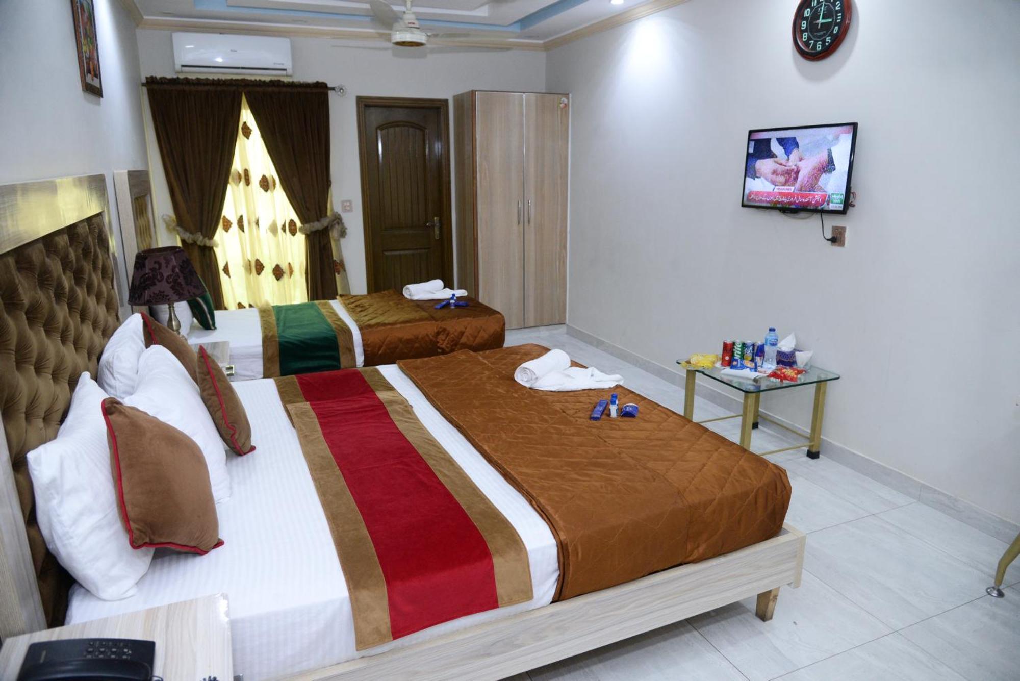 Hotel Deluxe Lahore Eksteriør bilde